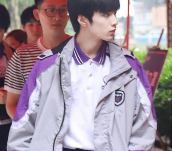 初中生“身高标准”公开，不少学生都没达标，15岁身高应到这个数