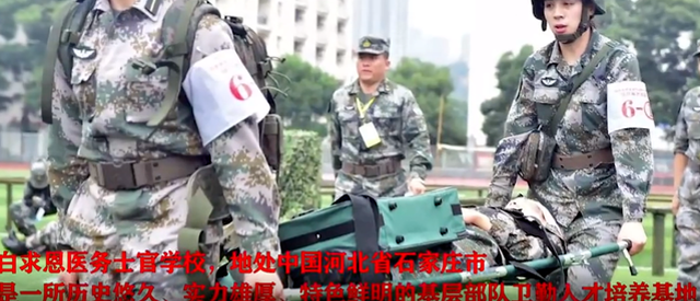 当年在阅兵仪式上“红遍中国”的双胞胎姐妹花，后来怎么样了？