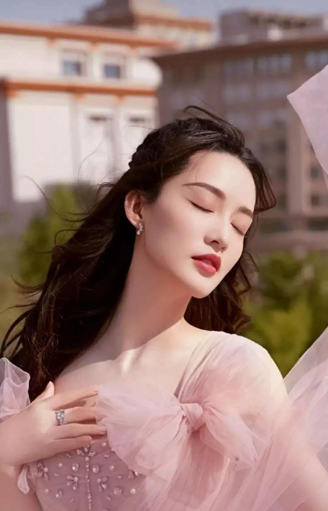 手机桌面，明星李沁、戴燕妮、海陆和张碧晨