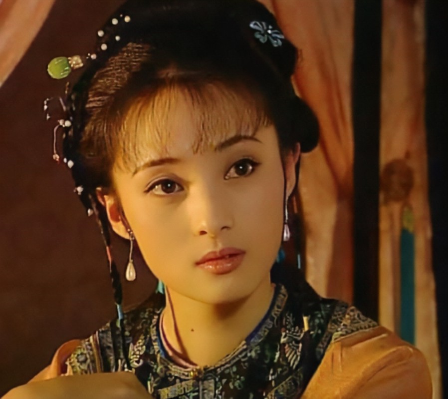 早期古装美女天花板，只服这9位，桃花眼，樱桃嘴，个个百里挑一