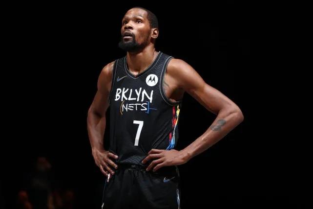 nba哪些球员被键盘侠喷过(连友军都打！杜兰特杀疯了！被评为历史前三单打手他还不满意)