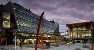 新西兰不仅牛羊肉便宜，居然最利于移民的留学项目，¥10万就能读