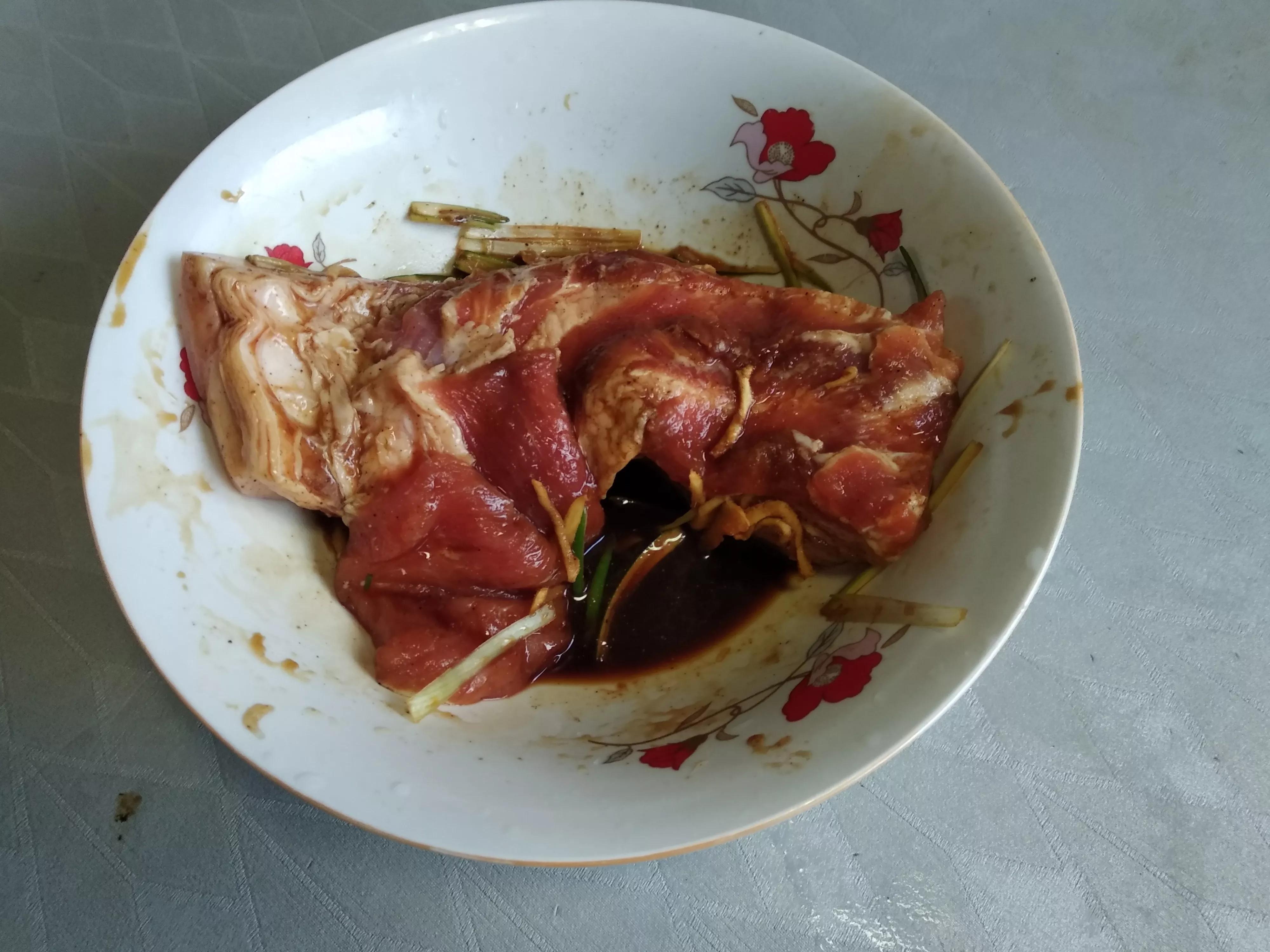 脆皮五花肉怎么做？掌握好简单3步，在家做一样皮脆肉香不油腻