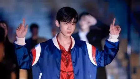 白敬亭从学校校草到国民男神，凭借颜值到演技爆发他的作品在说话