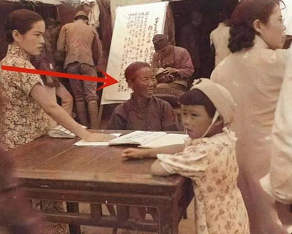 ��¶�����±�ϸ�ڣ���Ѯ��̫Ϊ�γ�ͷ�ź��飬һ���Ըı�һ������