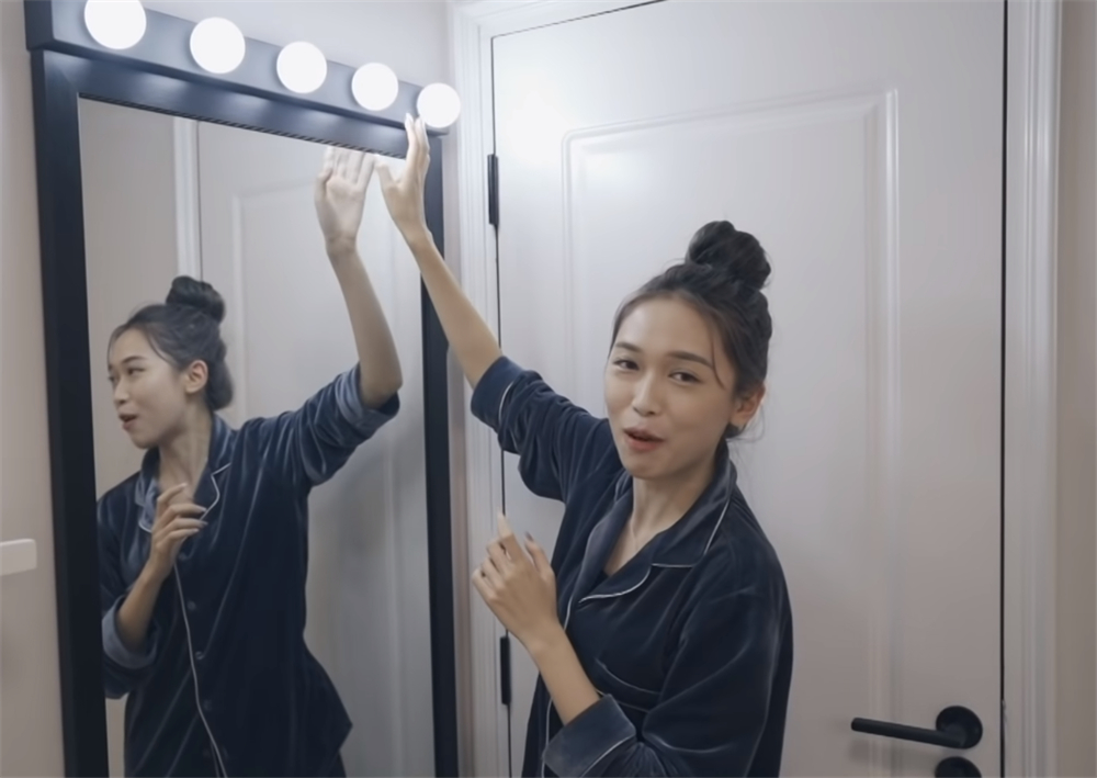 90后女生改造9㎡卧室：将逼仄空间化腐朽为神奇，半平米都不浪费