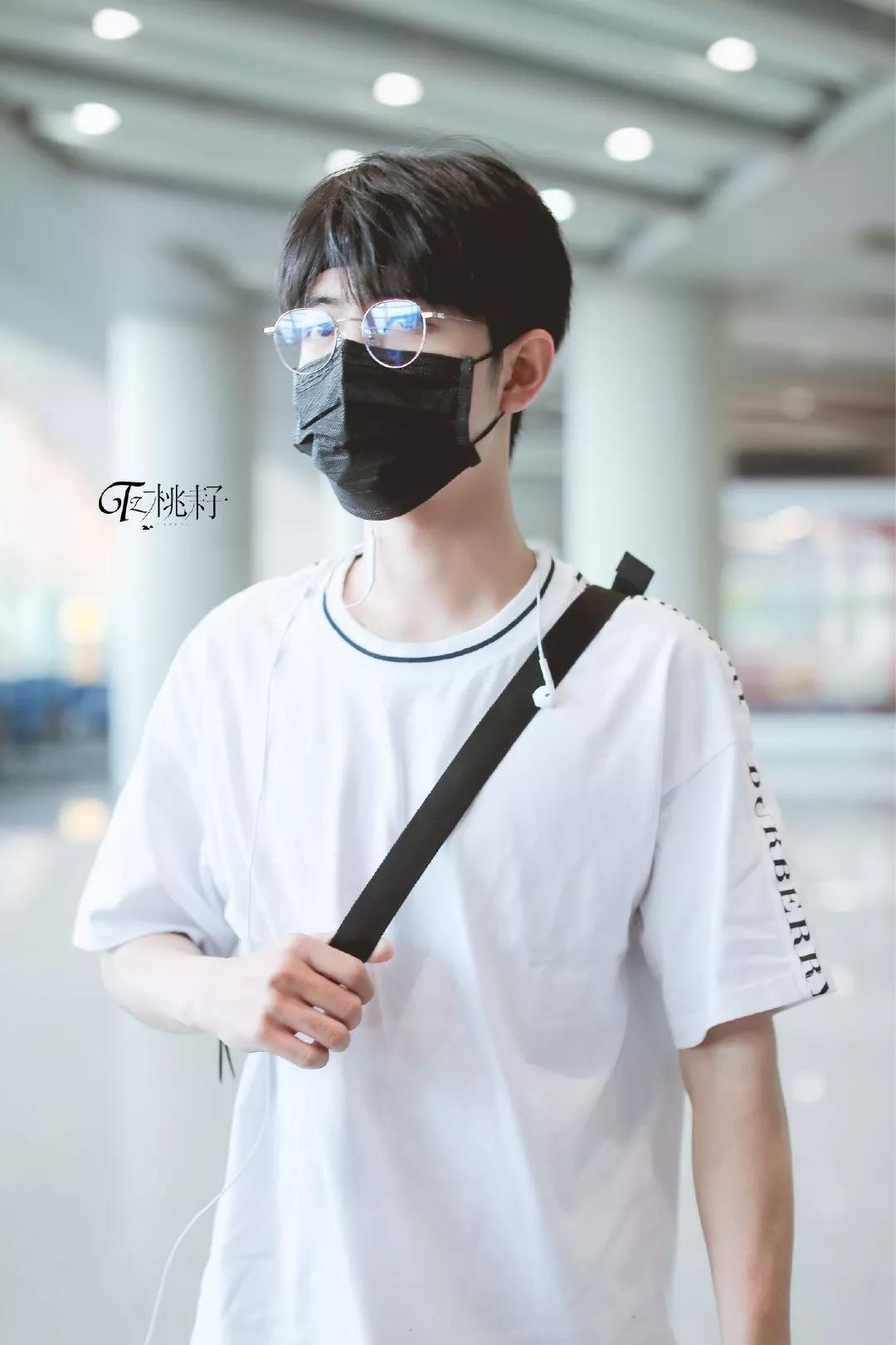 考古肖战:2018年9月—12月机场时间线汇总,今天请叫我收图狂魔