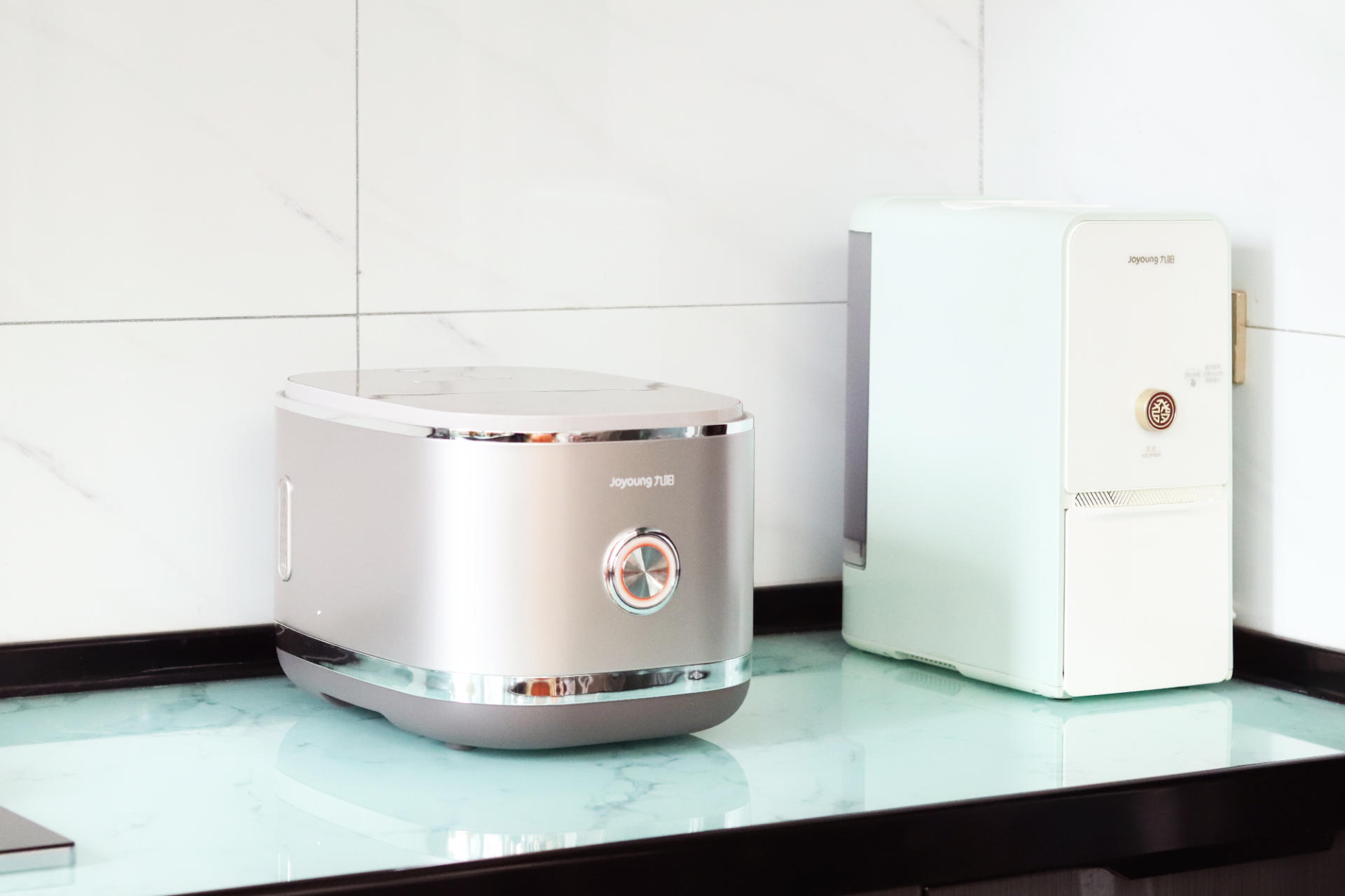 九阳0涂层电饭煲评测，配备304不锈钢内胆，告别涂层脱落危害