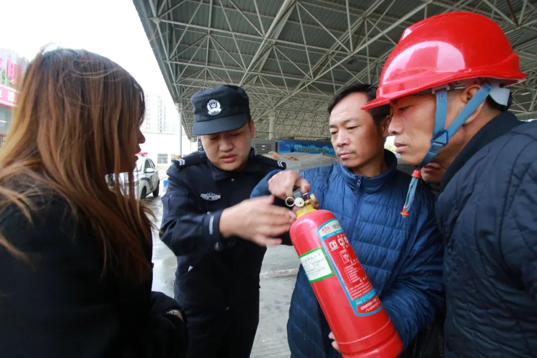 榆林公安高新分局：“四个一”打造群众家门口的社区警务室
