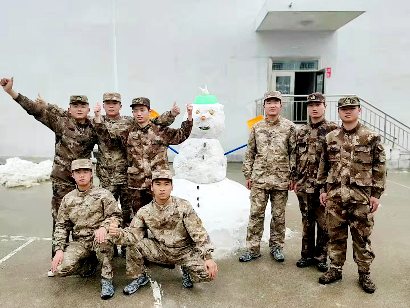 大学生休学期间当兵（聚是一团火）