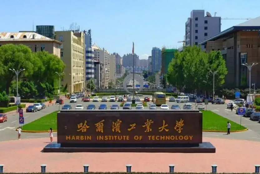 1张“南北”对比图火了，北方大学PK南方大学，伯仲之间难分胜负