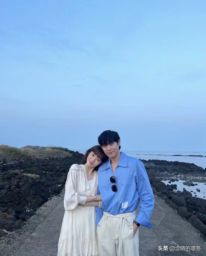 李圣经公开与金永大甜蜜合照，“流星”情侣太甜啦