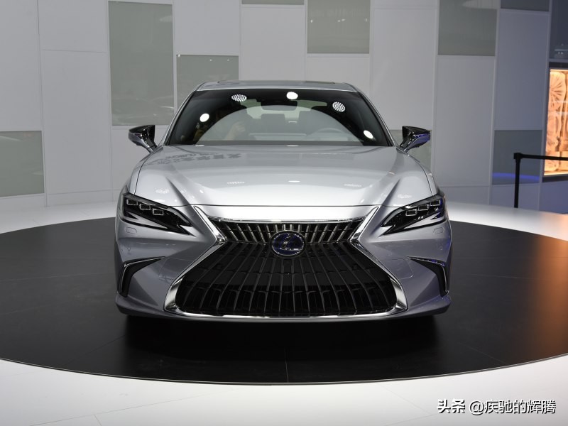雷克萨斯es300h新款价格（雷克萨斯ES300H行政版）