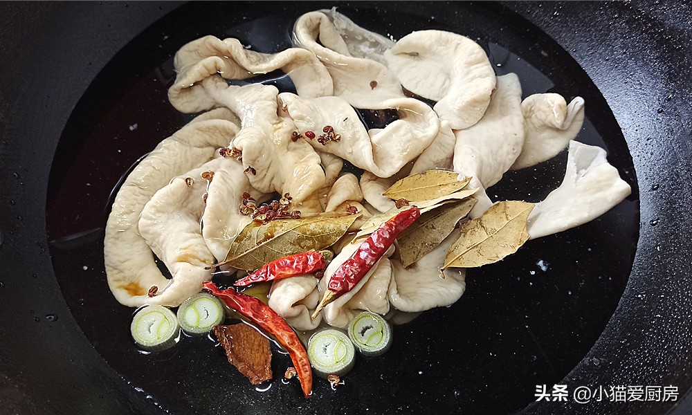 图片[4]-【干锅肥肠】做法步骤图 肥而不腻 太费米饭了-起舞食谱网