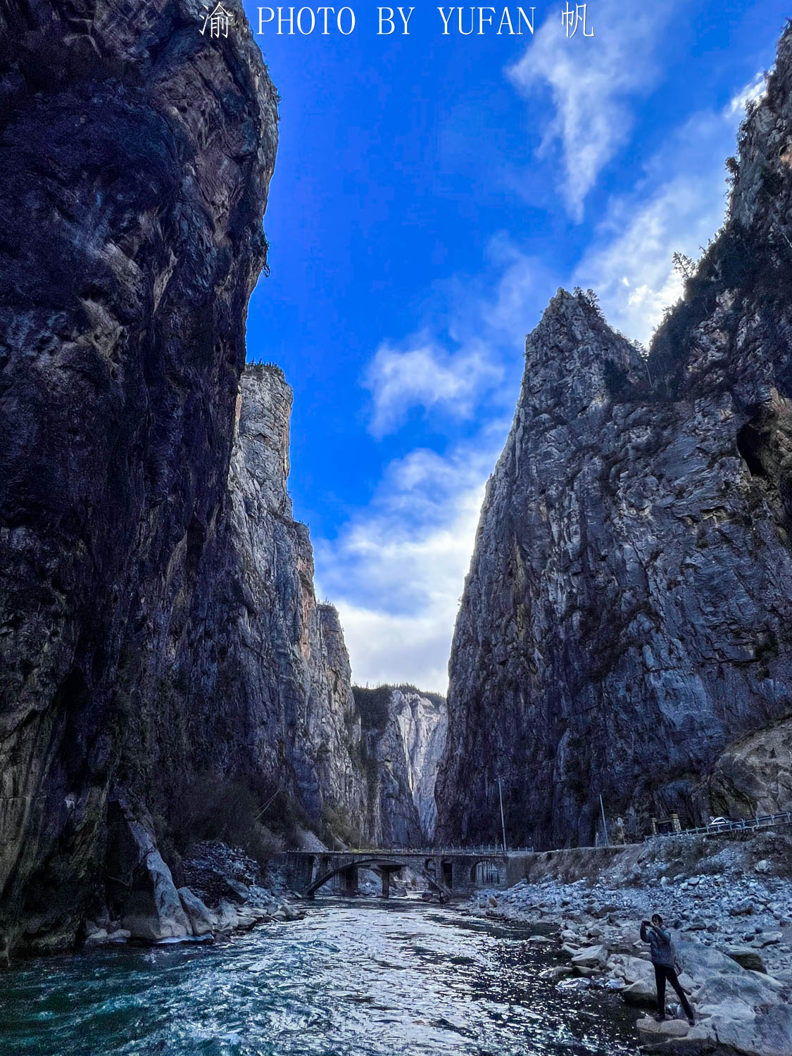 藏在西藏大山裡的吉榮大峽谷,兩邊都是4000米高山,比三峽還險