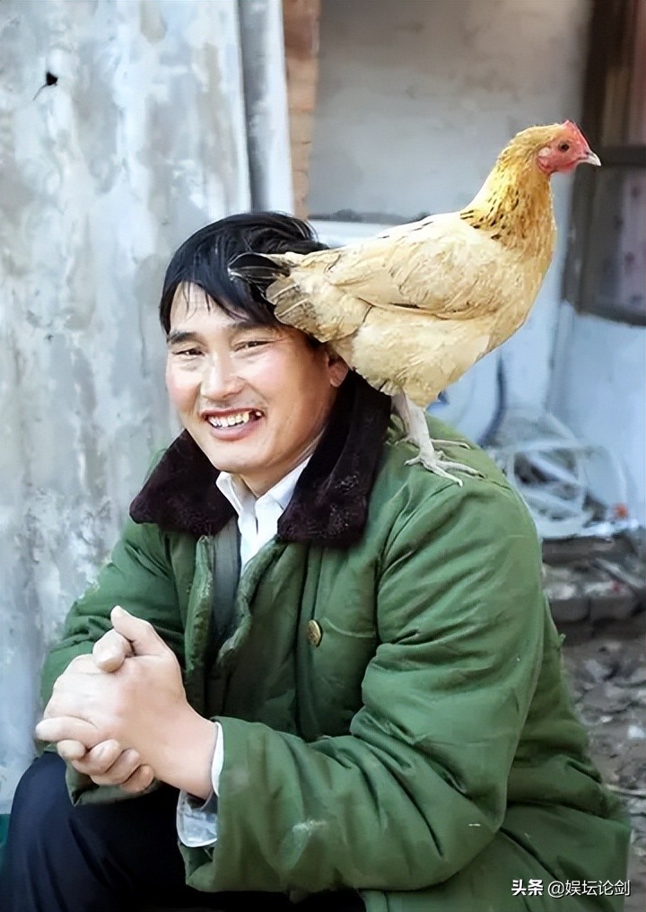 盲人歌手杨光成功转型：男人负责赚钱养家，女人负责貌美如花