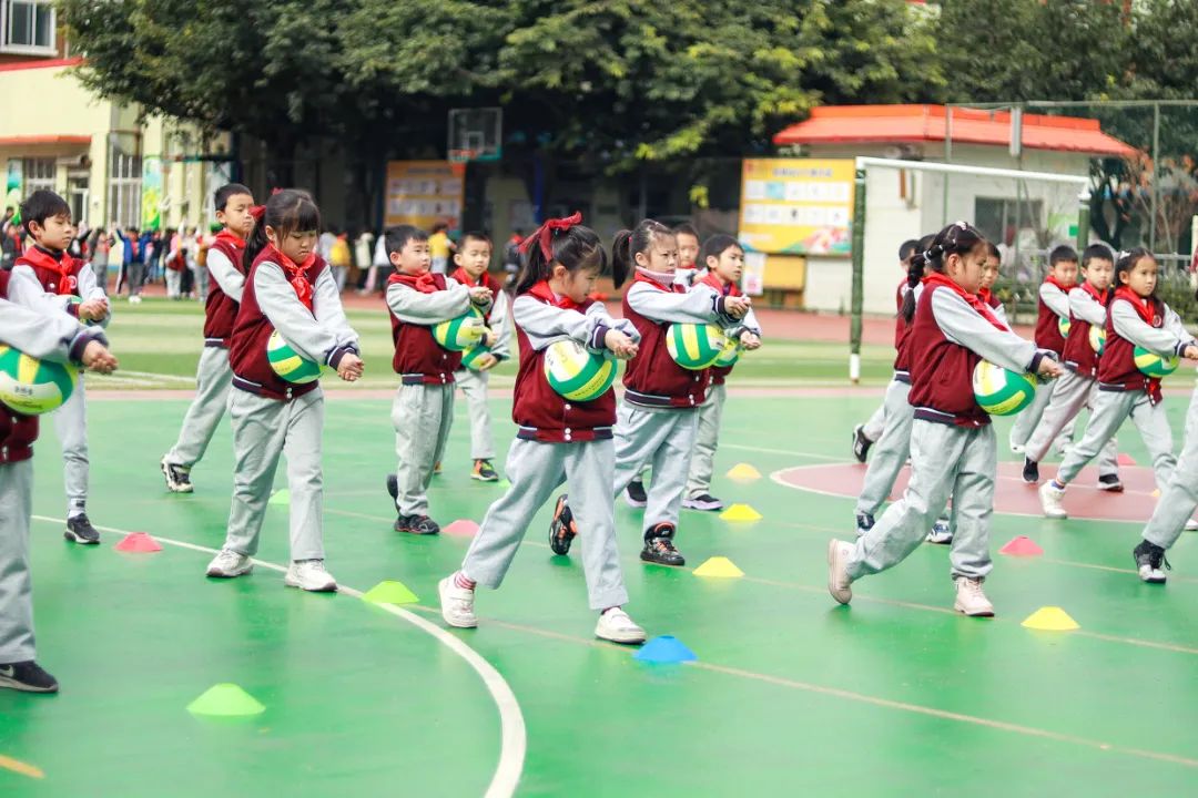 热烈祝贺华阳实验小学被评为“教师和校（园）长发展基地校”