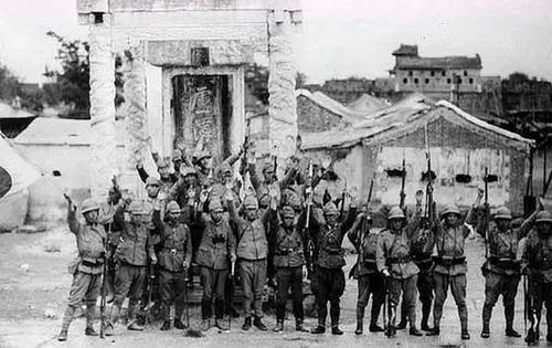 ��¶�����±�ϸ�ڣ���Ѯ��̫Ϊ�γ�ͷ�ź��飬һ���Ըı�һ������