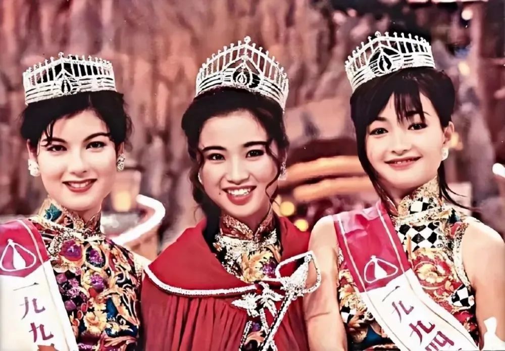 李绮红：出演的郭襄美过杨幂，如今52岁变得认不出​