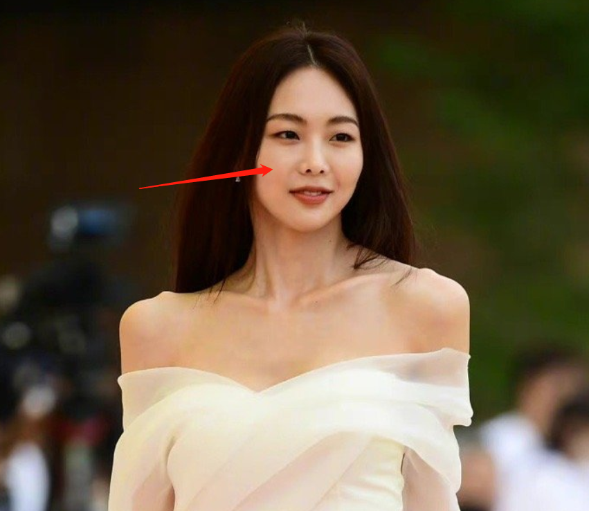 韩国青龙大赏明星生图！没了滤镜颜值集体掉线，金高银发际线堪忧