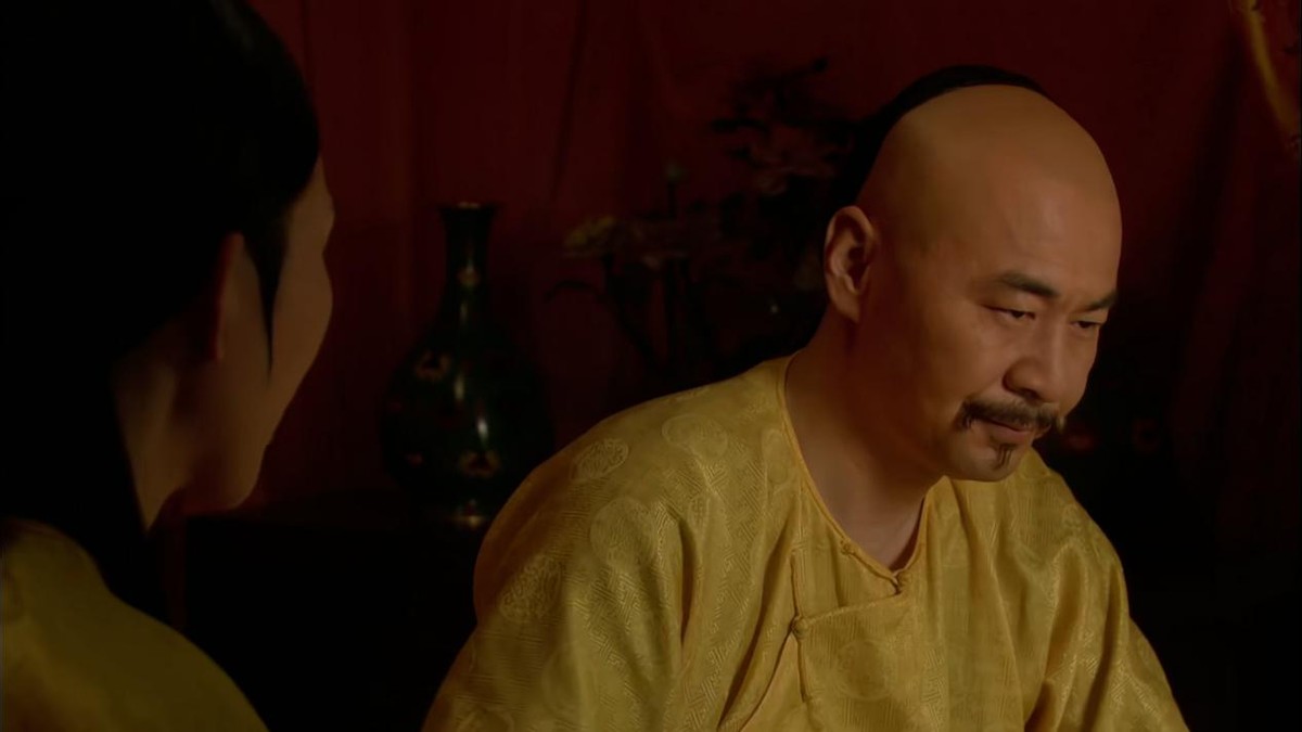 《甄嬛传》人物解析：10岁嫁人，16岁生子，雍正真的讨厌宜修么？