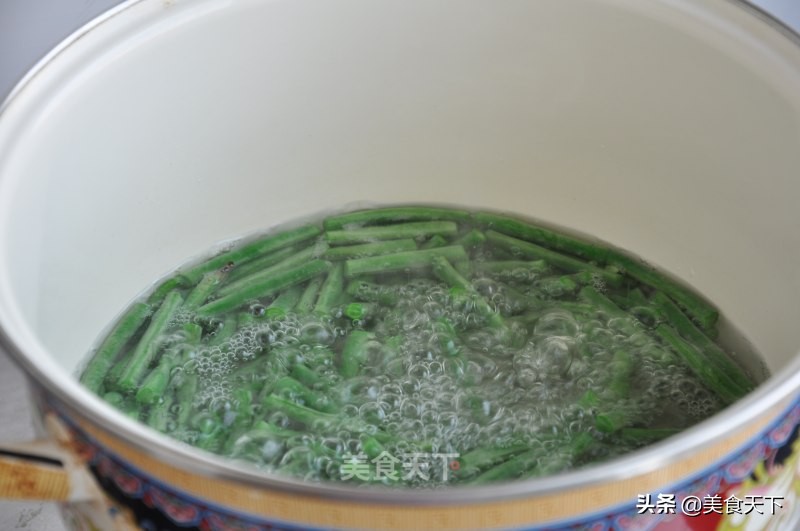 家常豇豆这样做，可以多吃好几碗饭！操作简单，喜欢你就试试吧