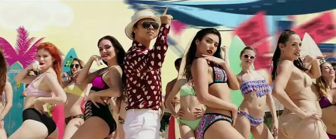 是我们好糊弄？还是我们审美落伍了？这13部烂片，票房破132亿了