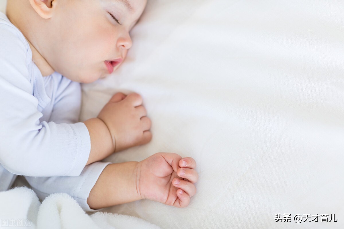 为什么宝宝明明就很困，却哭闹着不肯睡？这几个原因宝妈要知道 - 知乎