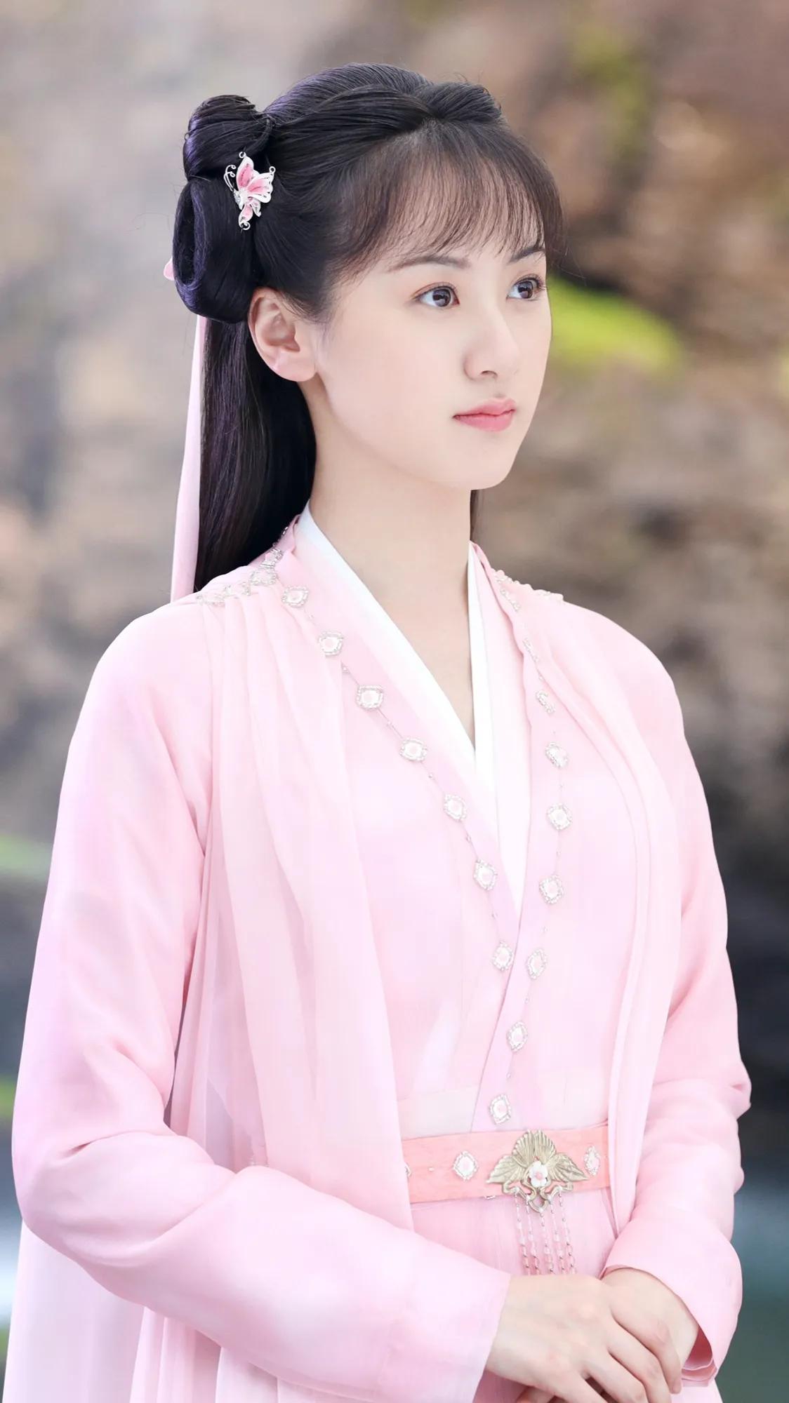 赵露思和袁冰妍的古装造型，谁更美