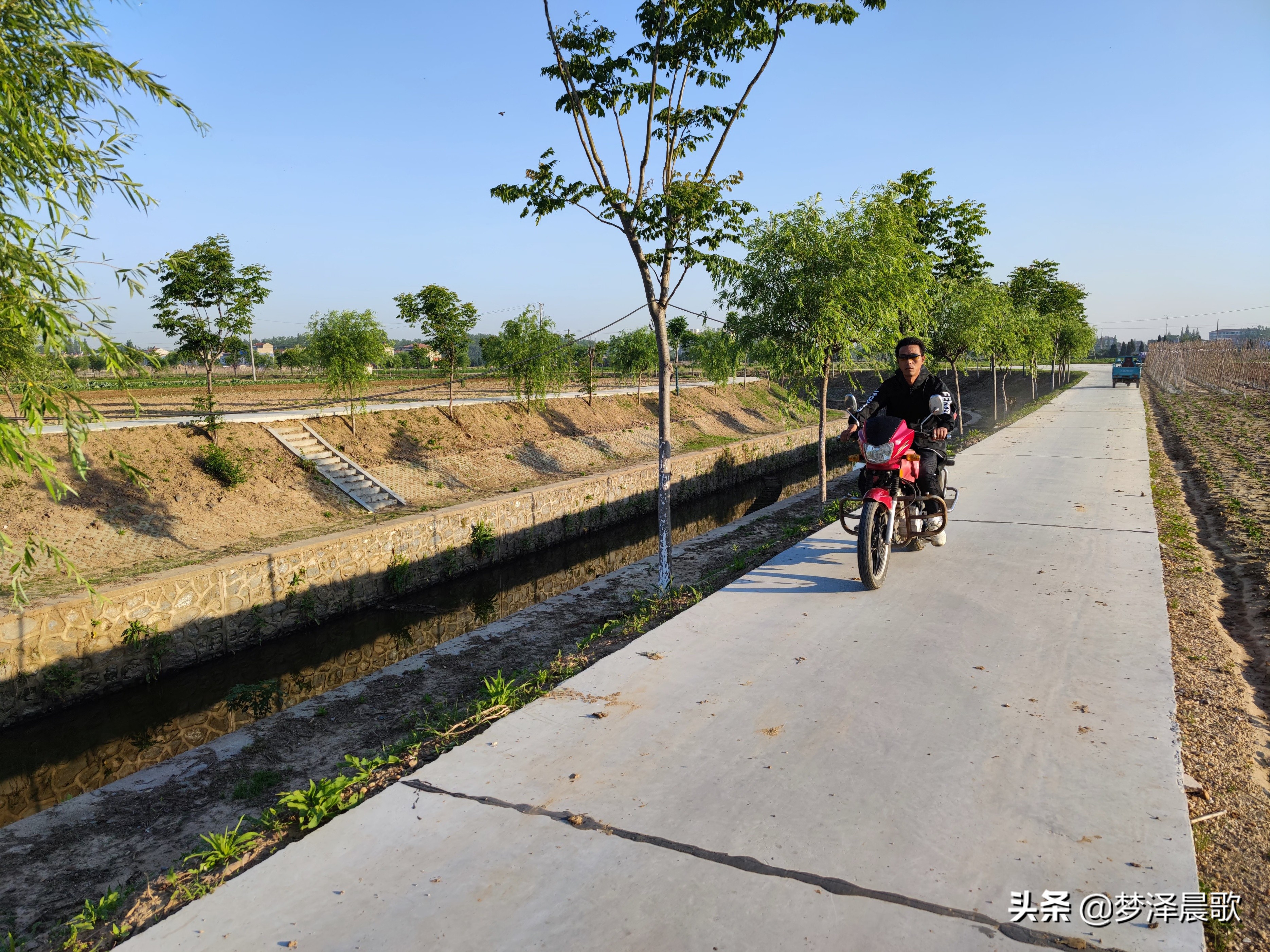 鄉村道路顏值高通村道路建成景觀道