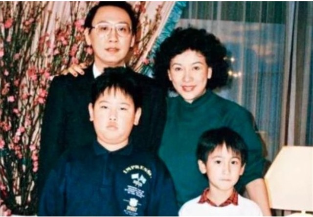 汤君年：卖窗帘起家，投资6亿建楼4栋，如今一套房价值过亿