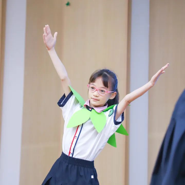 花田花绽，阅读悦心｜双流区黄甲小学举行读书节之阅读表演赛