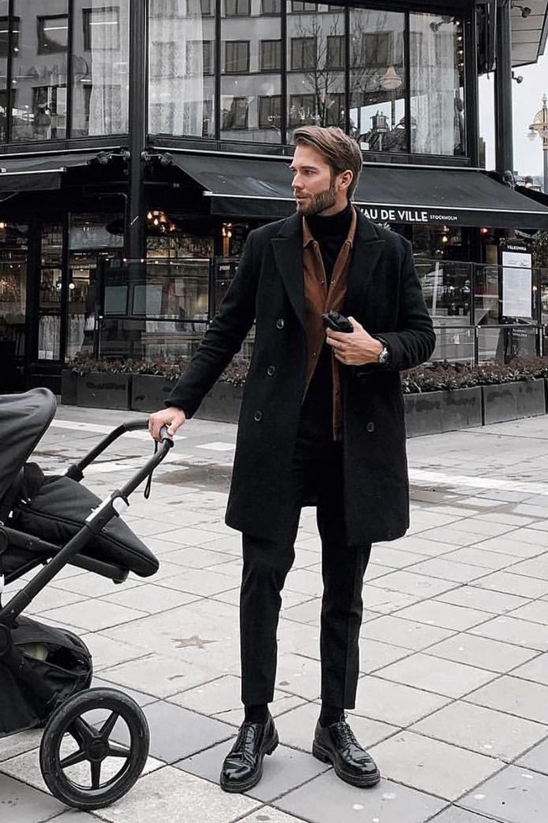 冬季有一种时髦叫“黑色调”，建议男士这样穿，造型好看又高级
