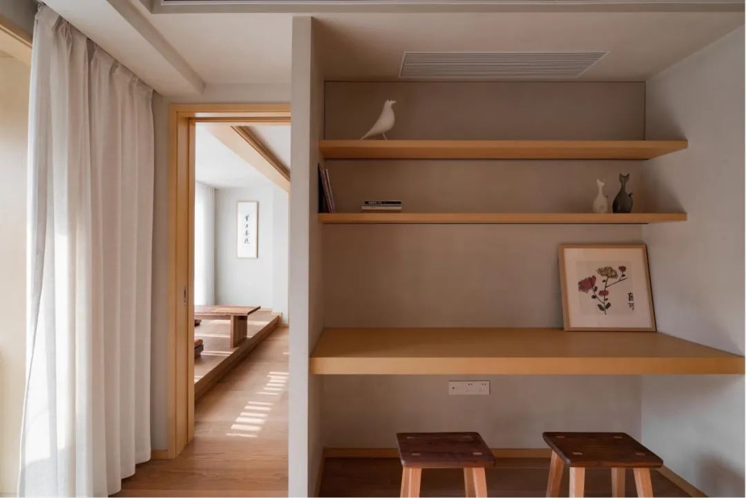 130m²原木和微水泥：这个显大又显通透的禅意之家，美到我了