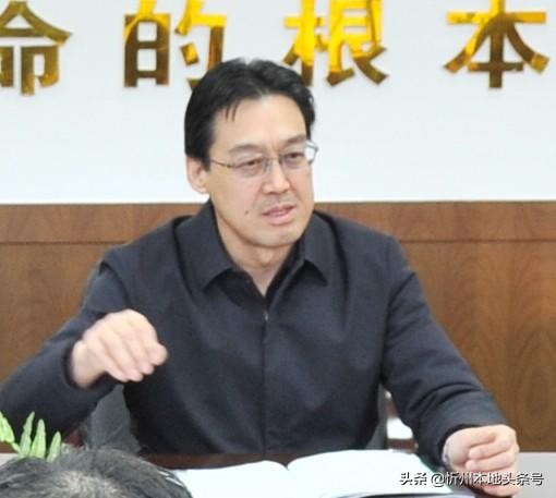 高效严谨，精益求精－－忻州十中召开新学期工作安排部署会