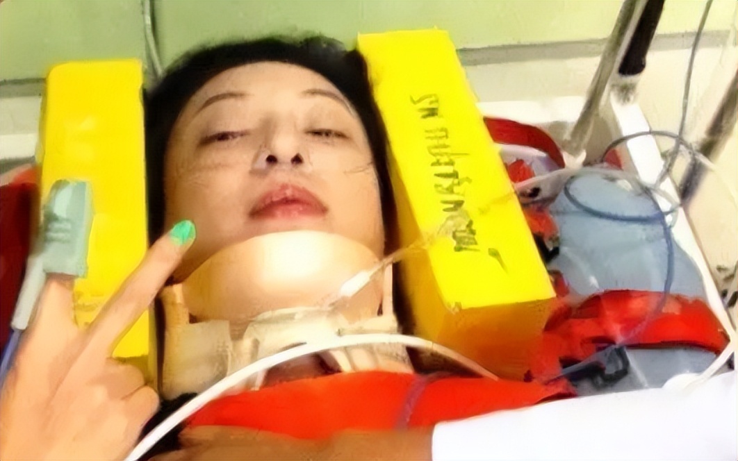 车祸、坠楼、遇海啸，10位死里逃生的明星，个个凤凰涅槃辉煌腾达