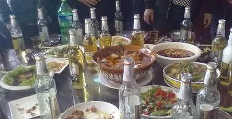 2014年，老实学生遭遇校园暴力，反抗中连捅两人，最终获刑15年