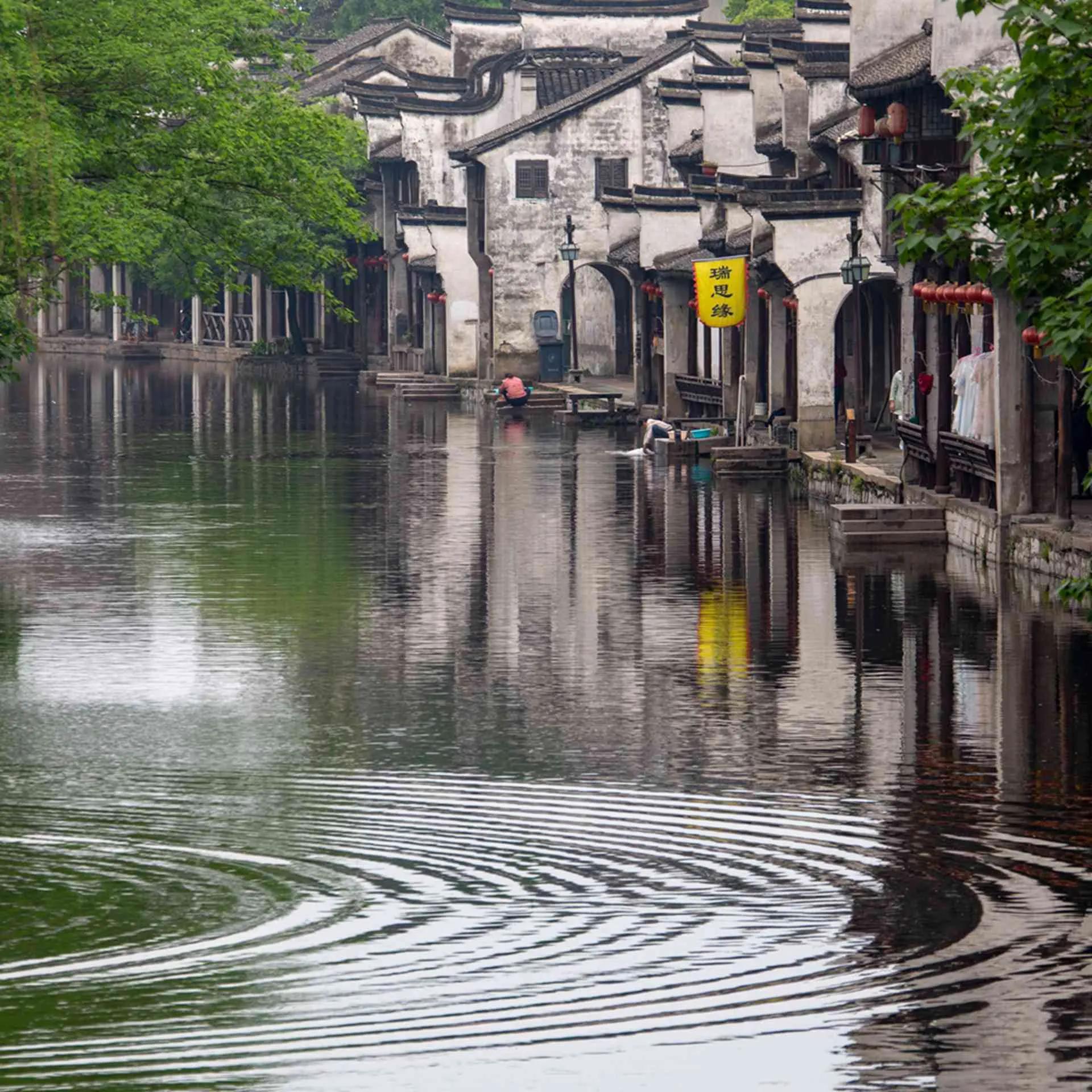 细雨霏霏中的南浔古镇 江南水乡名镇
