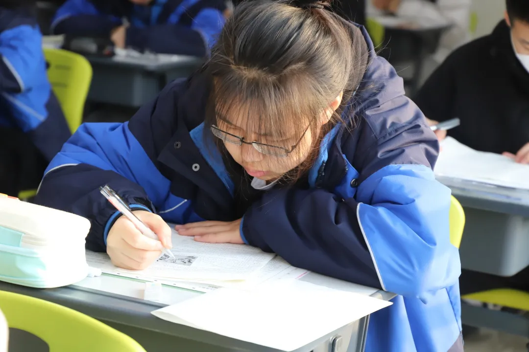 策马扬鞭，只争朝夕 | 恒德学子迎来期末考试