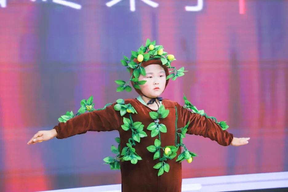 花田花绽，阅读悦心｜双流区黄甲小学举行读书节之阅读表演赛