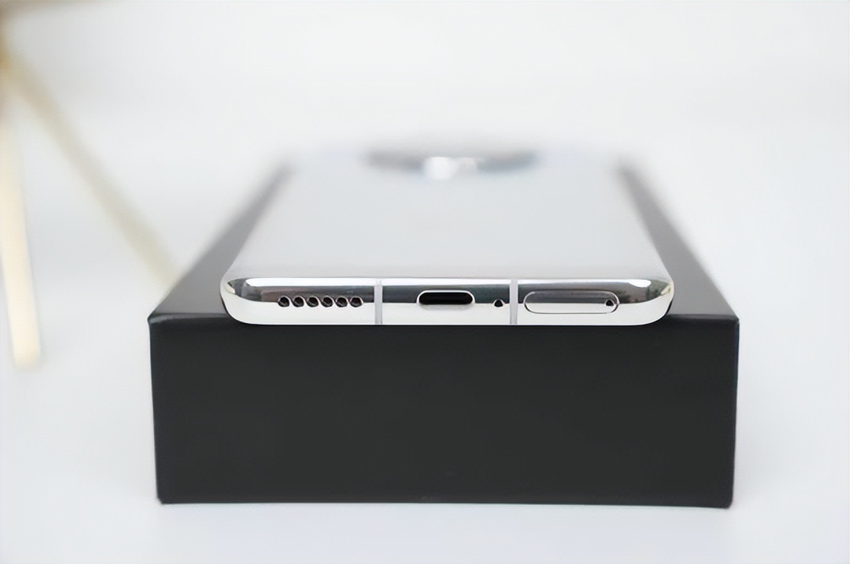 5G空间“无限”大，这款新品只有188g