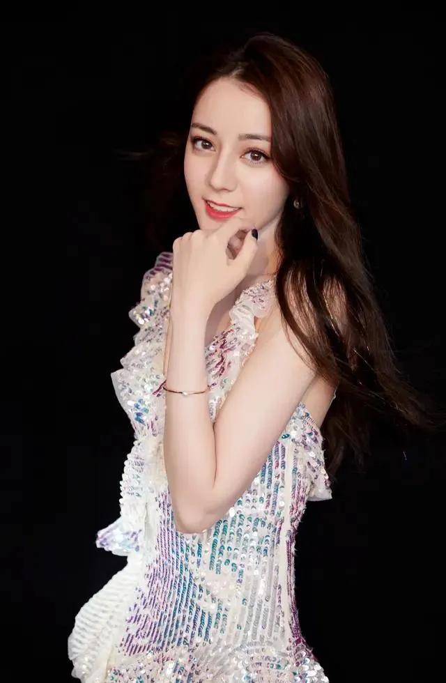 可甜可盐的异域女神—迪丽热巴