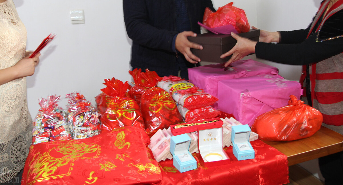 图片关键词 江西彩礼被国家点名是怎么回事?看看彩礼价格你就明白了