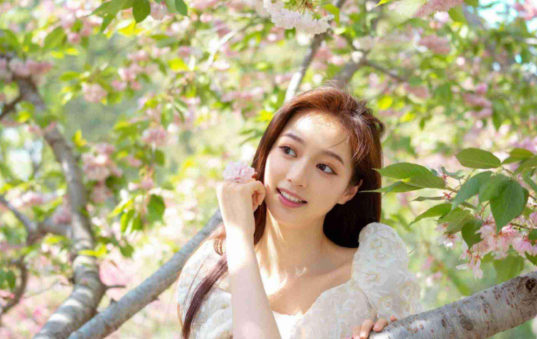 中传校花冯琳，保研复旦继续读书，并且加入冬奥会的宣传之中