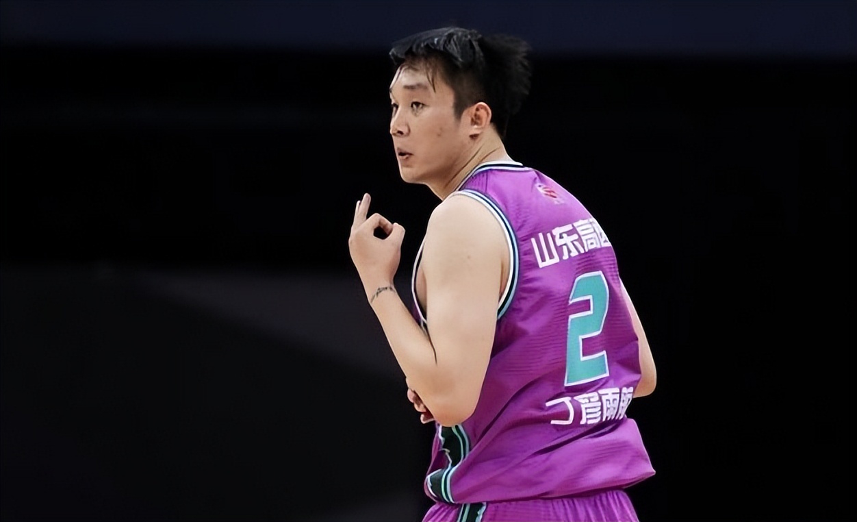 小丁为什么没能留在nba(丁彦雨航再遭弃用！杜锋不选择小丁，主要有2方面原因)