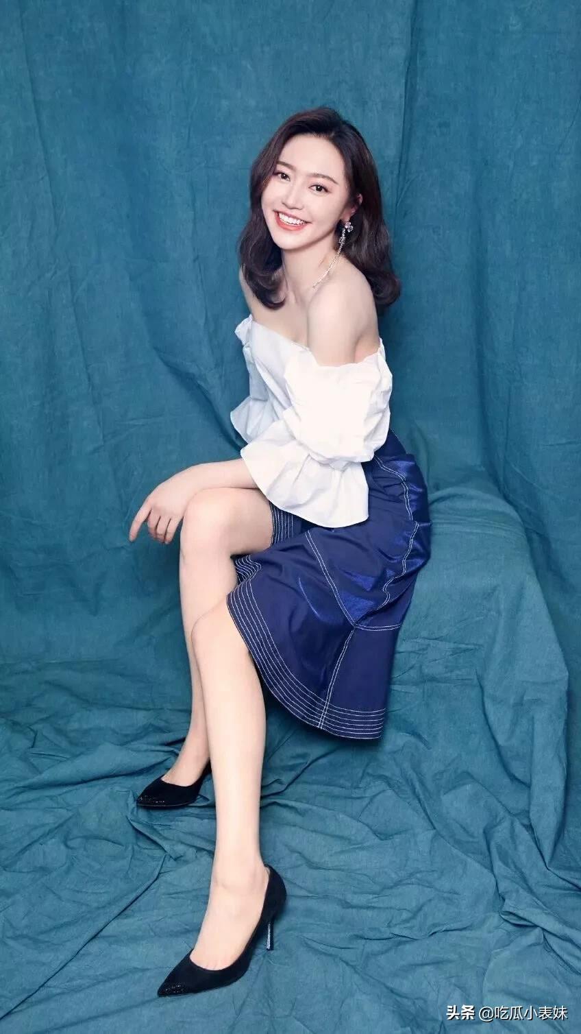 黄梦莹，皮肤白皙，御姐范十足