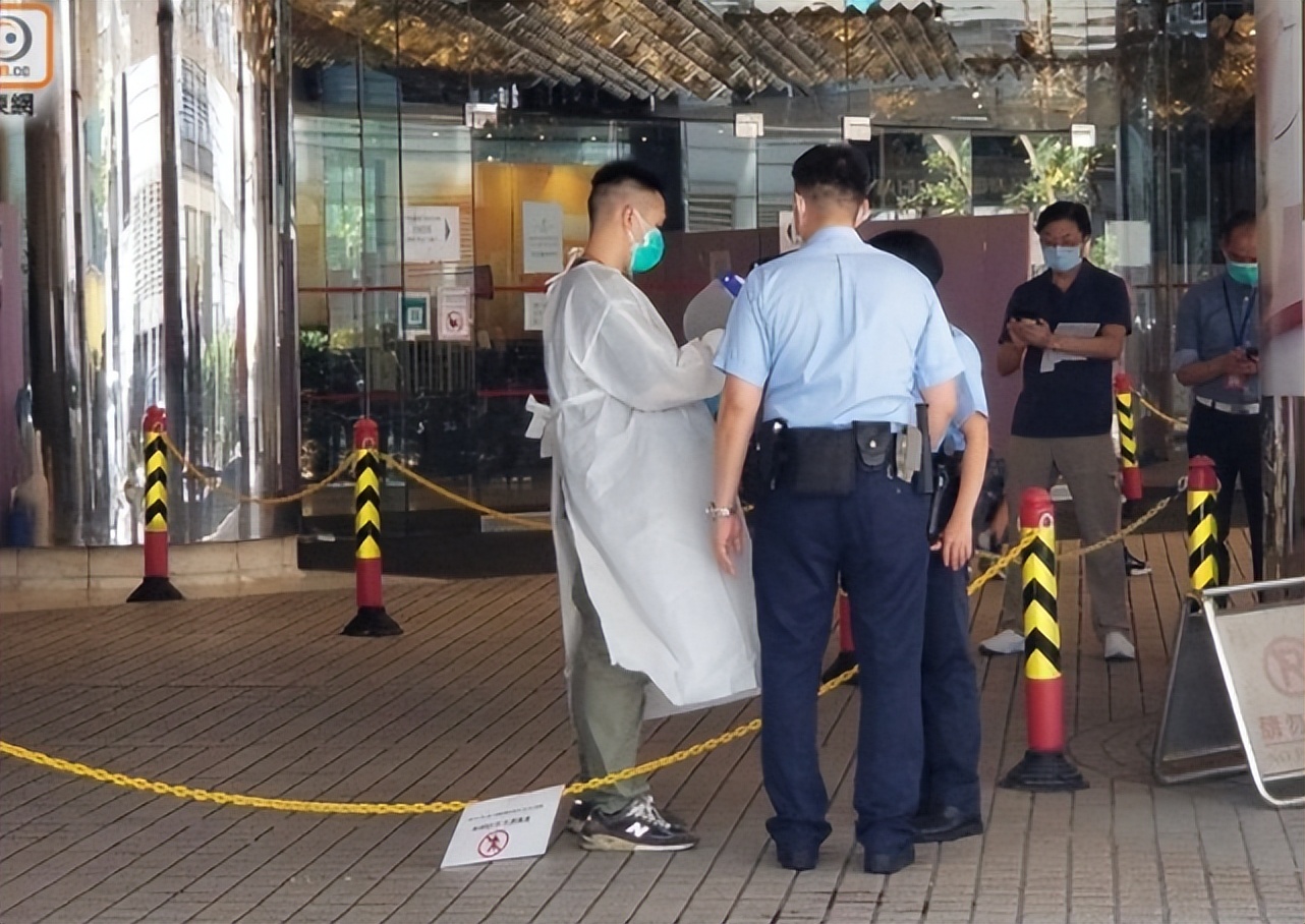 87岁曾江去世细节曝光，遗体从酒店转移，多位医护人员开卡车相送