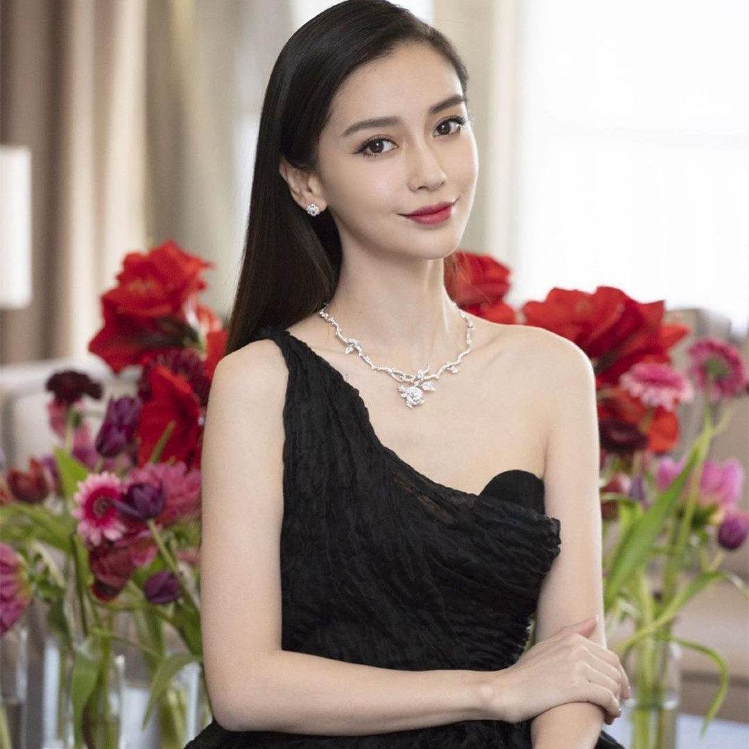 Angelababy雍容华丽，娇艳逼人哦！​​​