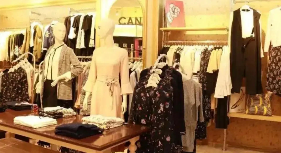 我国曾经的女装龙头，如今负债73亿，上千家门店关闭