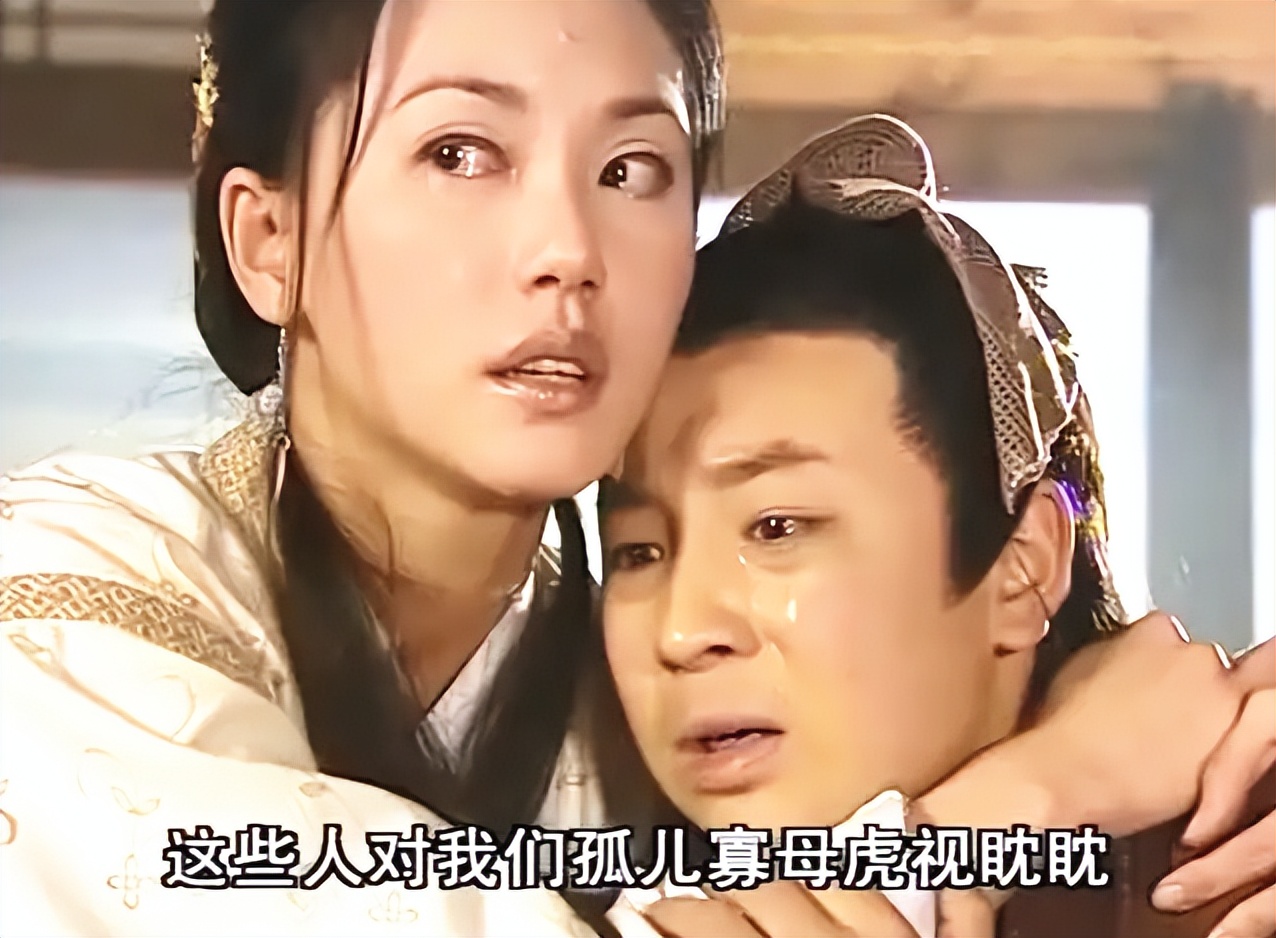 《倚天屠龙记》中，殷素素追随老公丢下儿子，真的不配为人母吗？